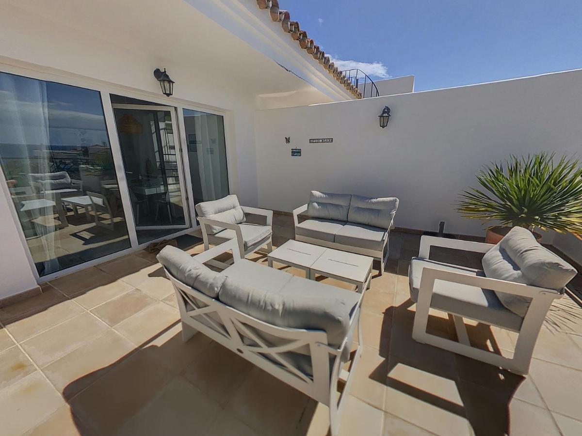 Frontline Beach Penthouse In Mi Capricho Sitio de Calahonda Kültér fotó