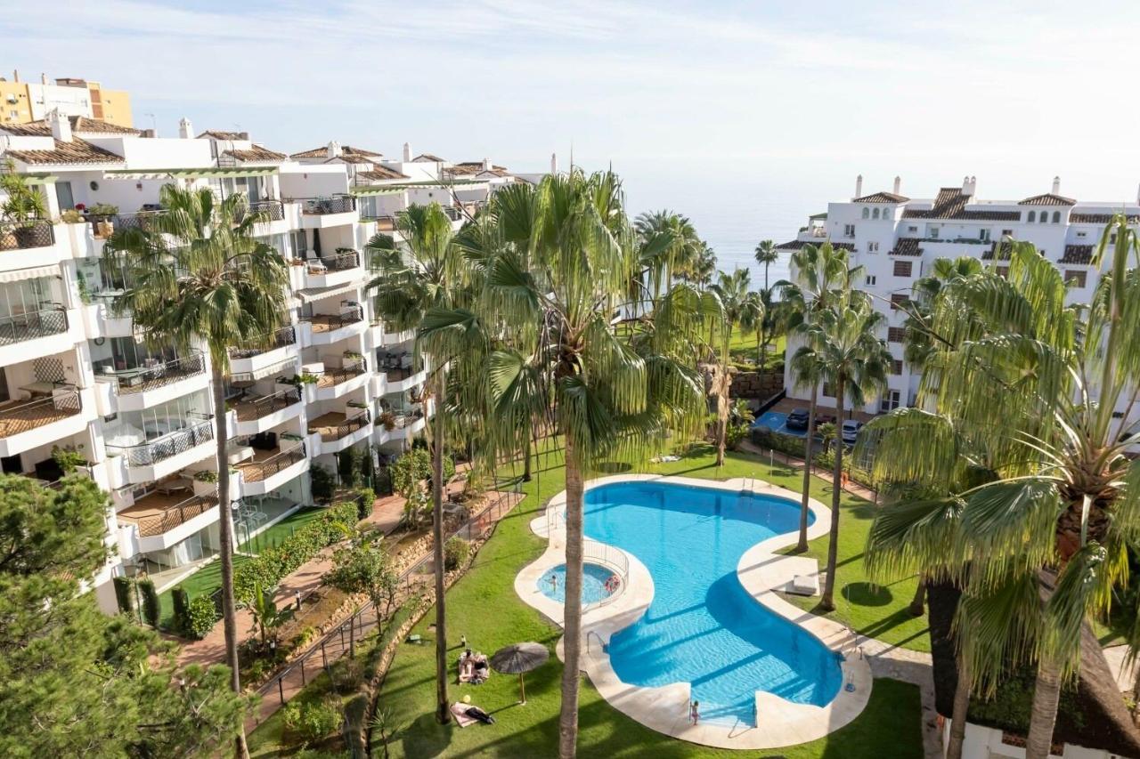 Frontline Beach Penthouse In Mi Capricho Sitio de Calahonda Kültér fotó